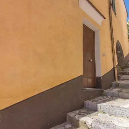 Center * Ravello